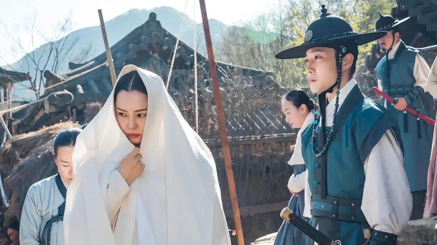 《夜晚开的花》：一场打破常规的古装奇幻秀