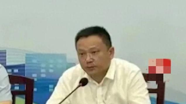 镇干部发不雅消息后续：内容炸裂毁三观，龚某履历被扒、悔不当初