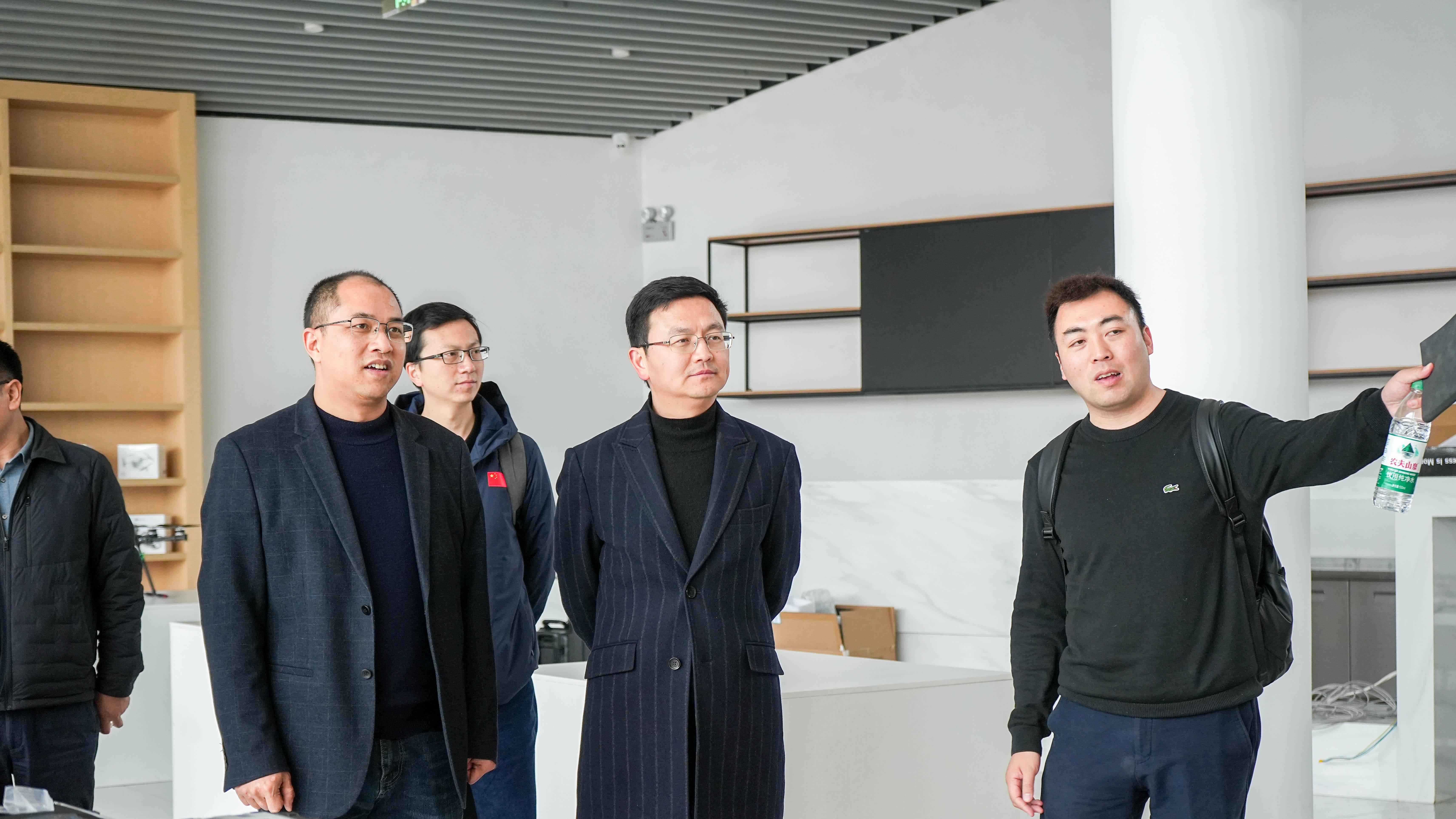 阆中市副市长李新建来四川城市职业学院调研产教融合