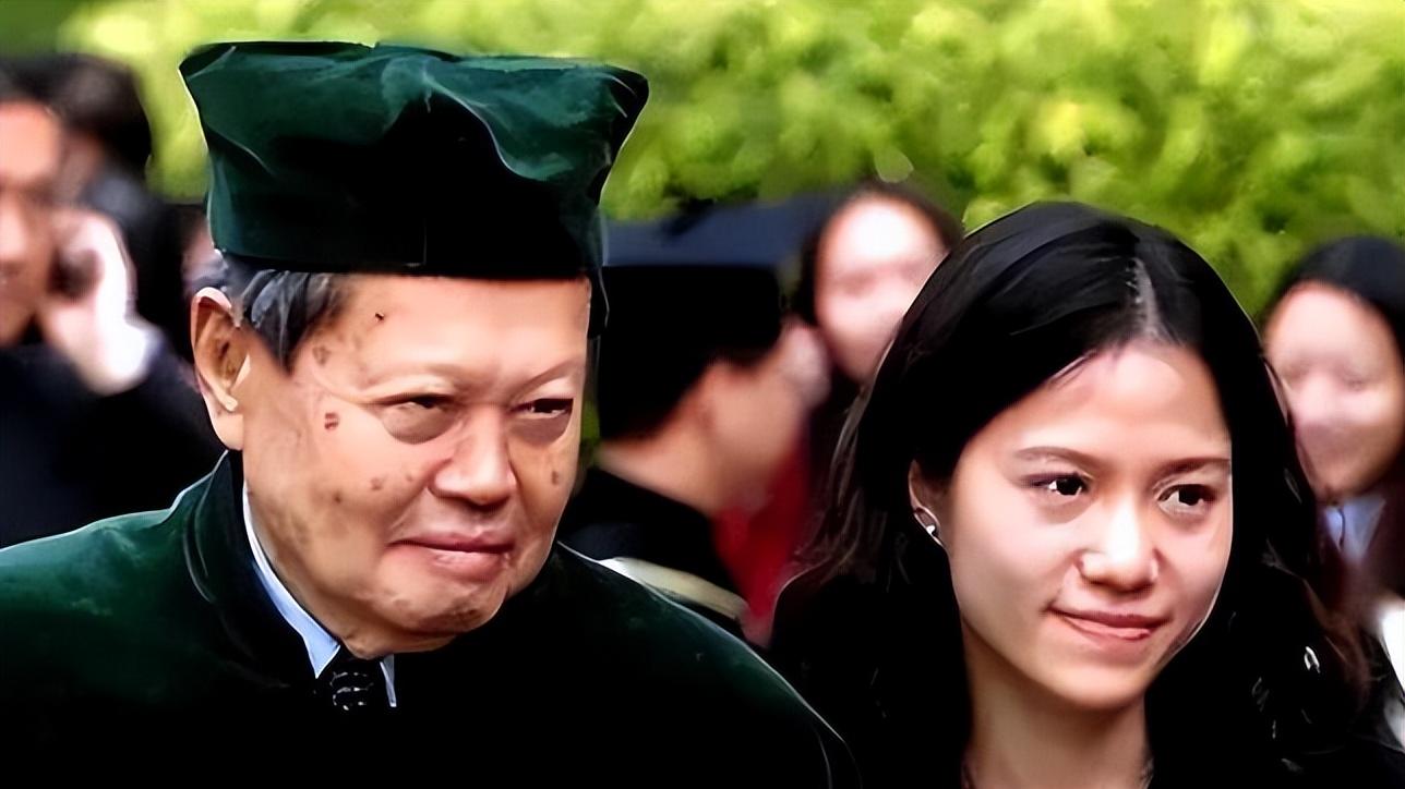 杨振宁去世后，翁帆要再嫁人的话，面临一大难题！