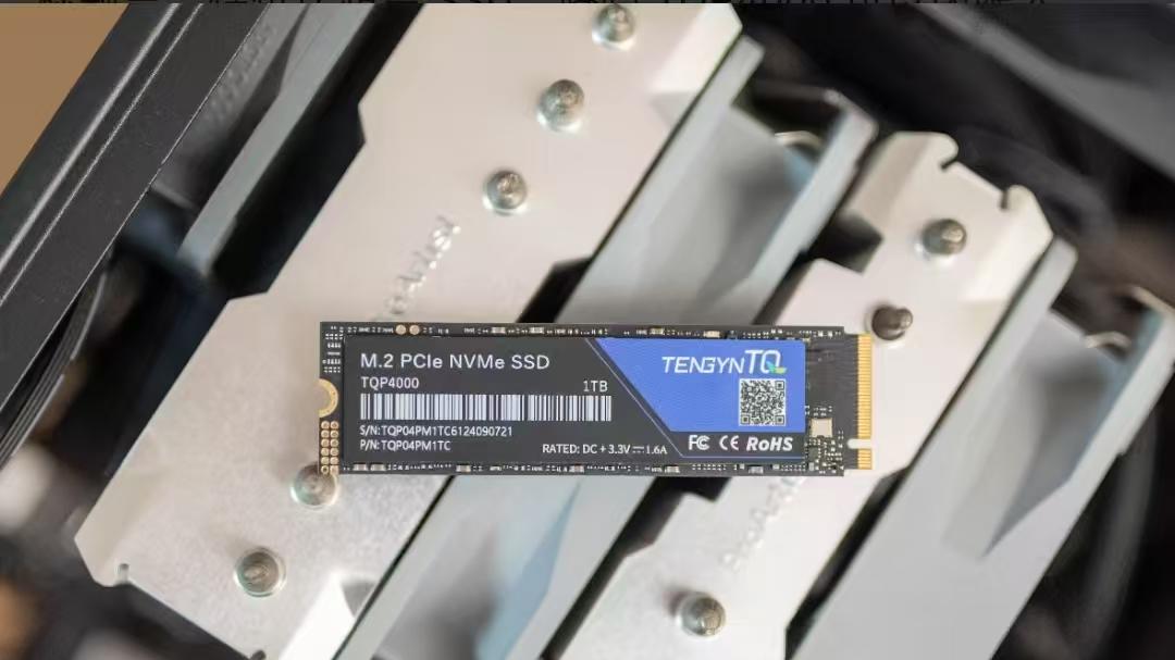 长江存储加持，带你揭秘腾隐TQP4000表现为何如此强悍