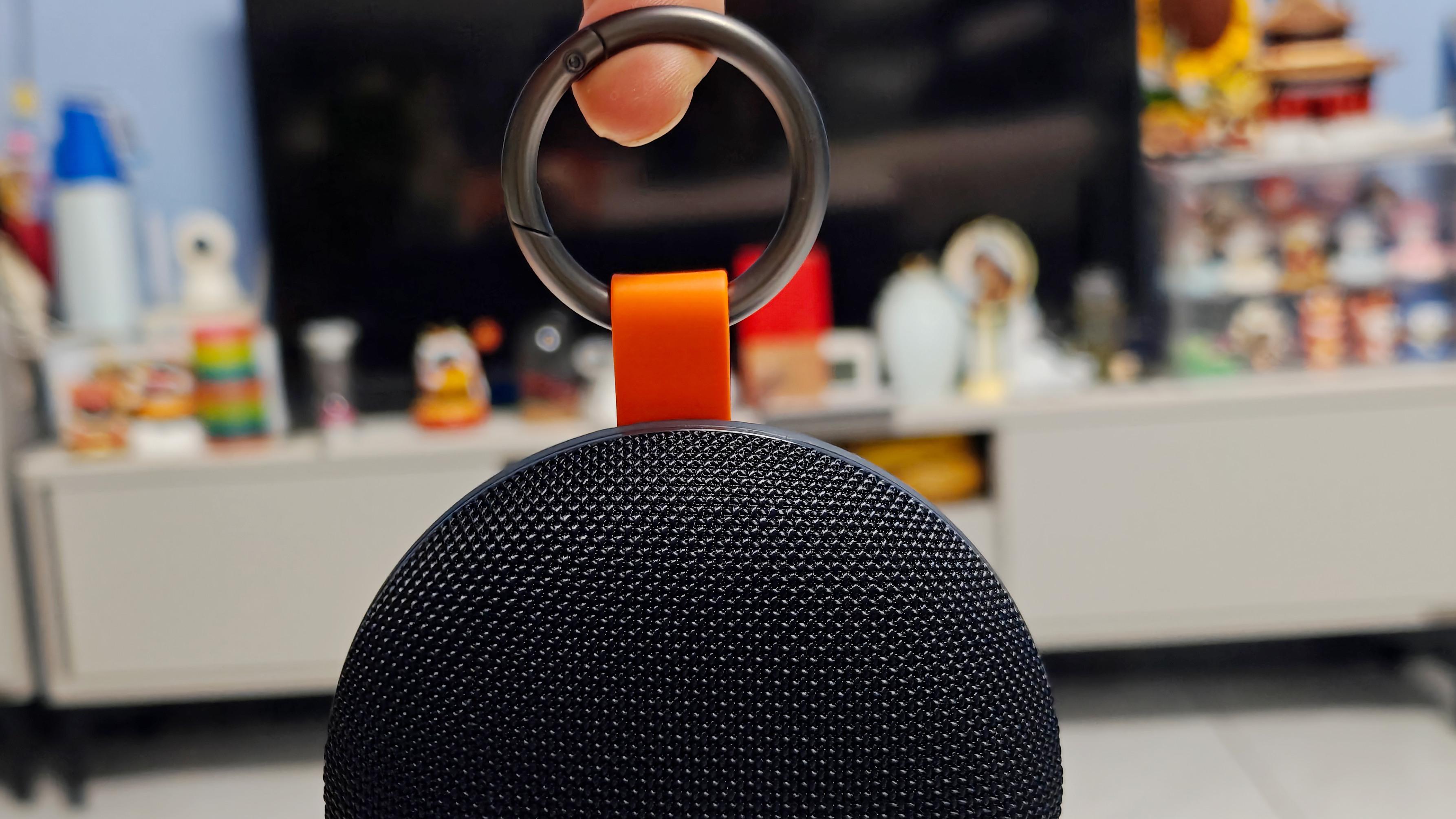 黑橙颜值+挂扣设计超便携，REDMI蓝牙音箱2凭啥戳中年轻人的心？