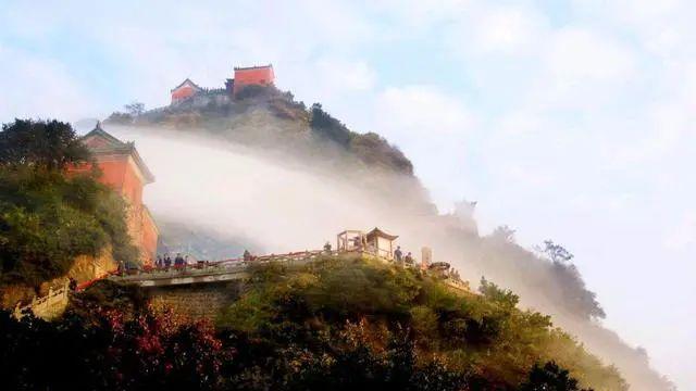 湖北一风景区7天挣5亿，堪称景区中的印钞机，很多人都去过！