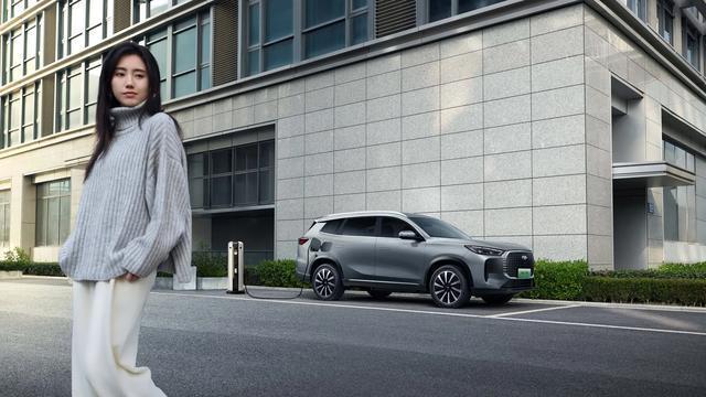 十万级混动SUV优选风云T8，综合续航可达2000+km