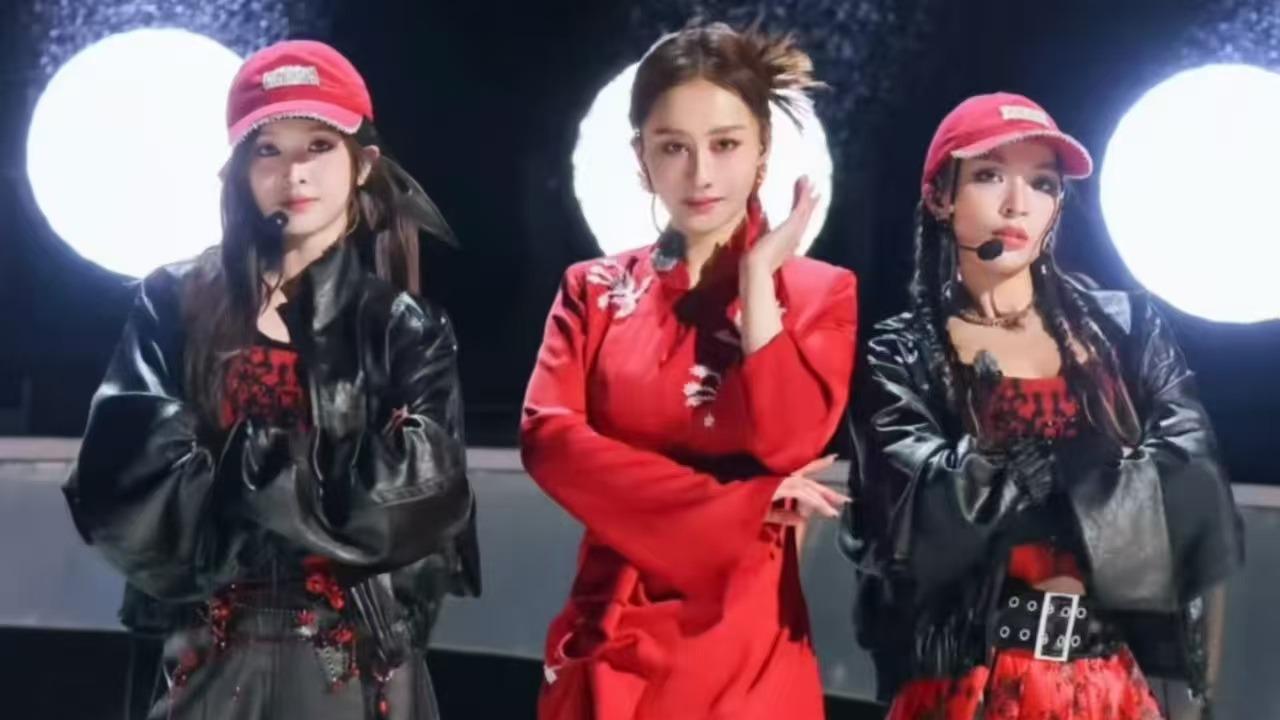 《乘风2025》感悟：“若非一番寒彻骨，哪得梅花扑鼻香”，《梅花三弄》里唱的金玉良言，陈德容你忘了吗？！