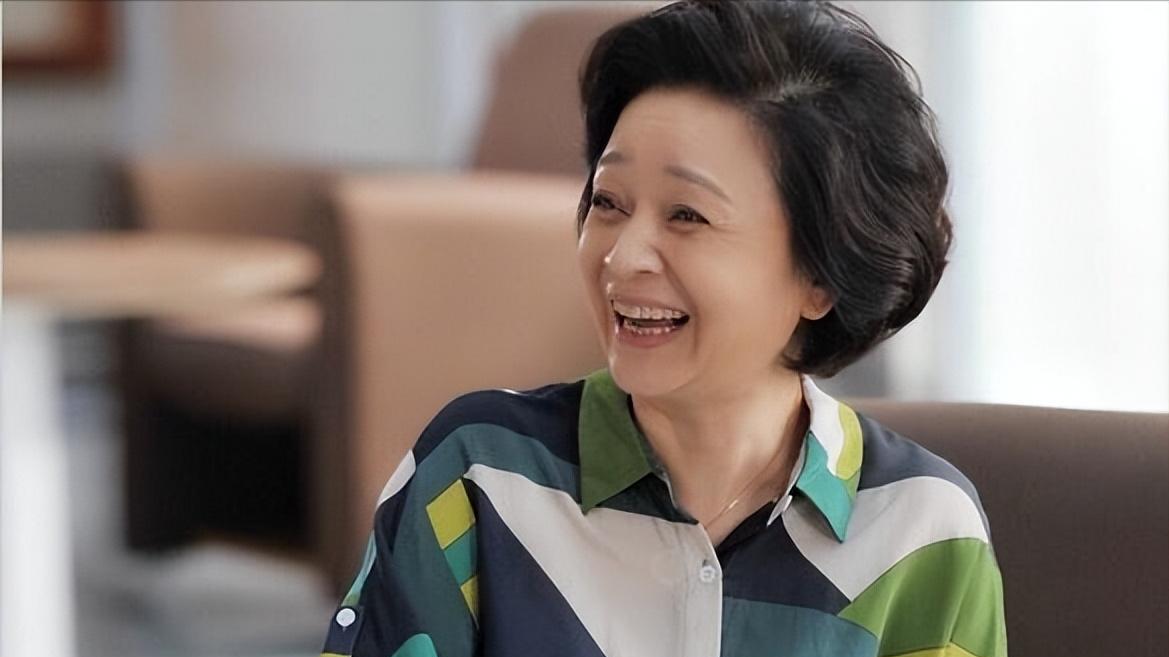 性格内向不说话，相亲结婚成贤妻，“妈妈专用户”是演员的好榜样