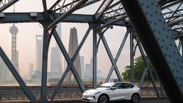 智己 LS7 焕新版正式上市 开启中大型纯电 SUV 新征程