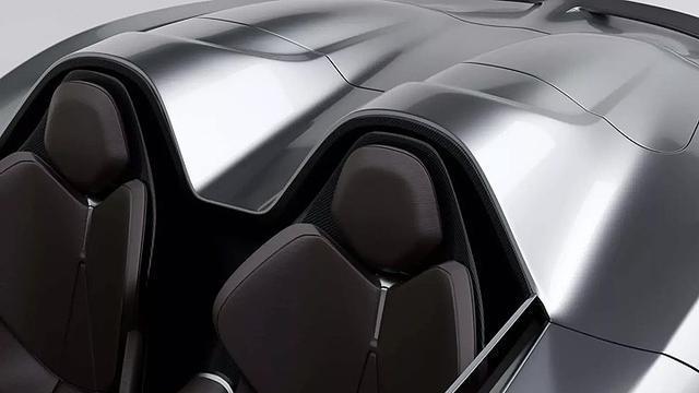 很久没看到如此性感的超跑，还是辆千匹燃油车