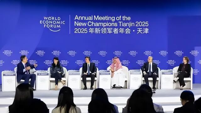 要干大事？伊朗艰难时刻，90国代表齐聚天津，中方将重塑世界格局