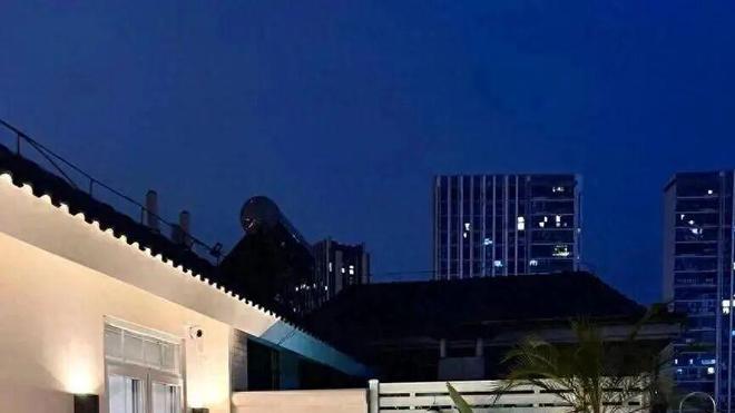 图安静和露台买了顶楼，入住后，根本“不敢”对外说！