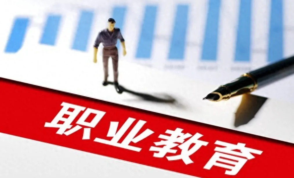 广西一男孩考上西安交大，父母大叫：这是985！升学宴摆了60桌！