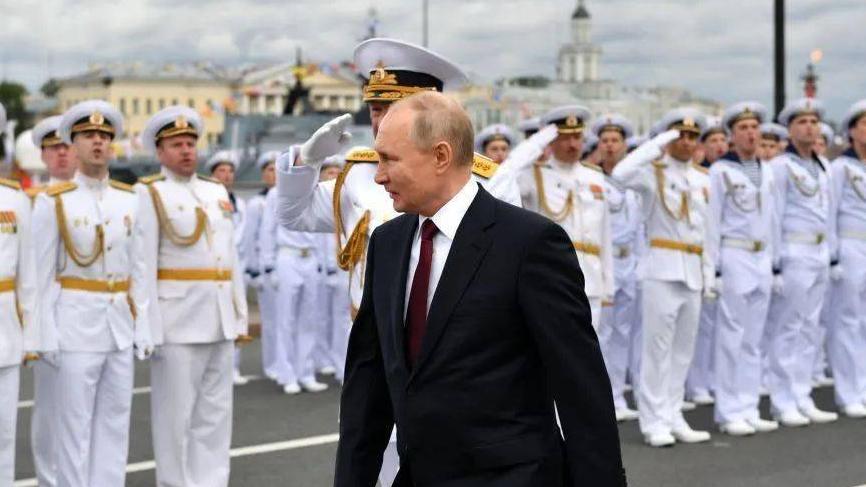 普京要削减预算，美国连夜回应