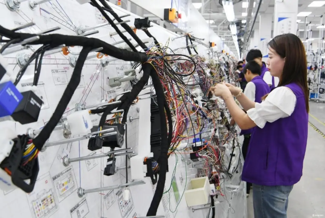 线束厂女工一般做什么：这些活儿好上手，环境还舒心