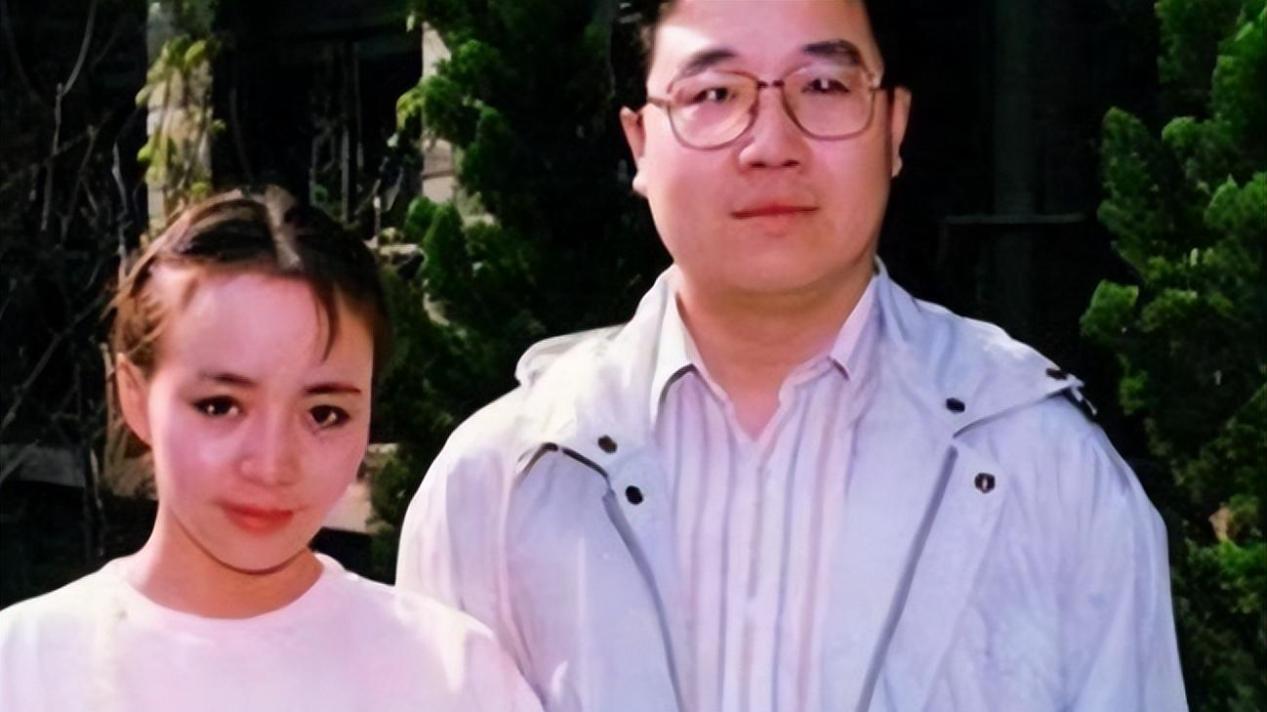 宋丹丹儿子巴图，生父不管不顾，他说“无所谓、没必要、不至于”