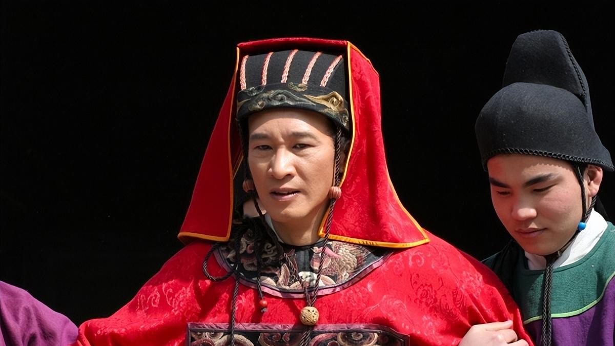 王劲松出道至今无差评，母亲离世时却惹争议，他到底做错了什么？