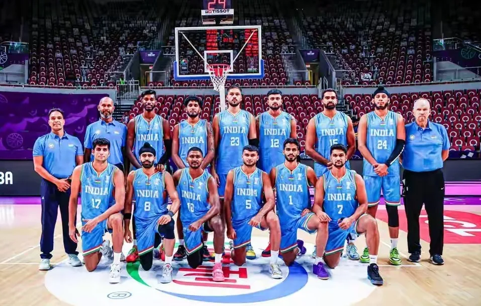 中国男篮迎战印度收两好一坏消息，郭士强弃用王俊杰，原因细节揭开