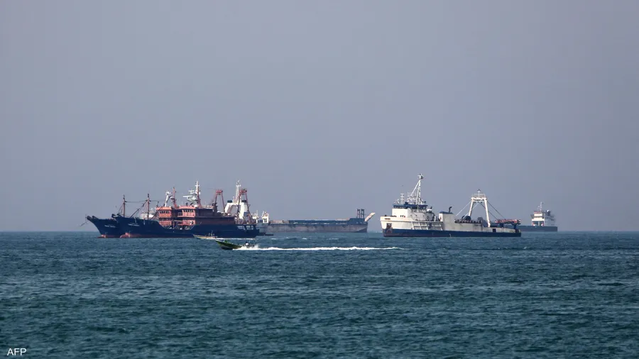 凌晨传来新消息！美国突然又对伊朗动手，7年来最狠一次