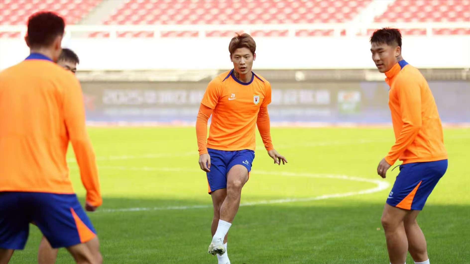 国安金靴效应！泰山明年必夺冠！媒体大V：已验证2次，泰山都夺冠