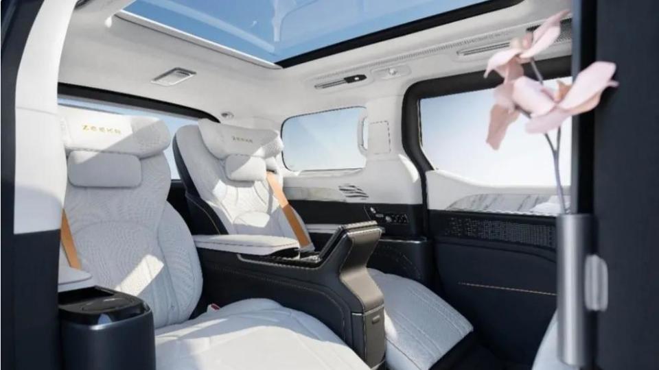 ?豪华MPV的“六边形战士”，百万超奢华体验，媲美埃尔法，仅售89.9万