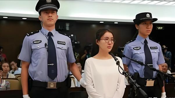 郭美美：炫富、入狱与富豪猎手的跌宕人生！