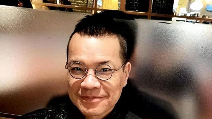 香港癫王情史，从11亿天价费到佛门忏悔录