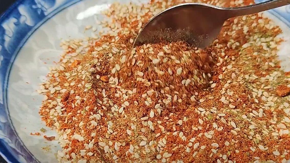 不吃两天就馋的蒸猪肉，原来还能这么做