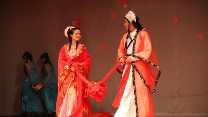 冯玉茹：难得的表演艺术和演出效果——观话剧《牡丹亭》有感