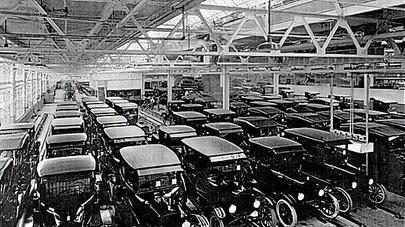 价格战再袭车市：多家品牌官宣降价，车市已到整合前夜？