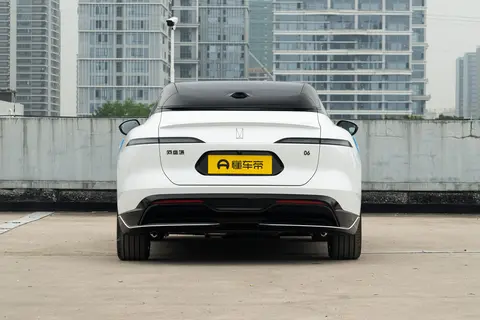 20 万预算买车？这款 “华为全家桶” 轿车直接把配置拉满！​