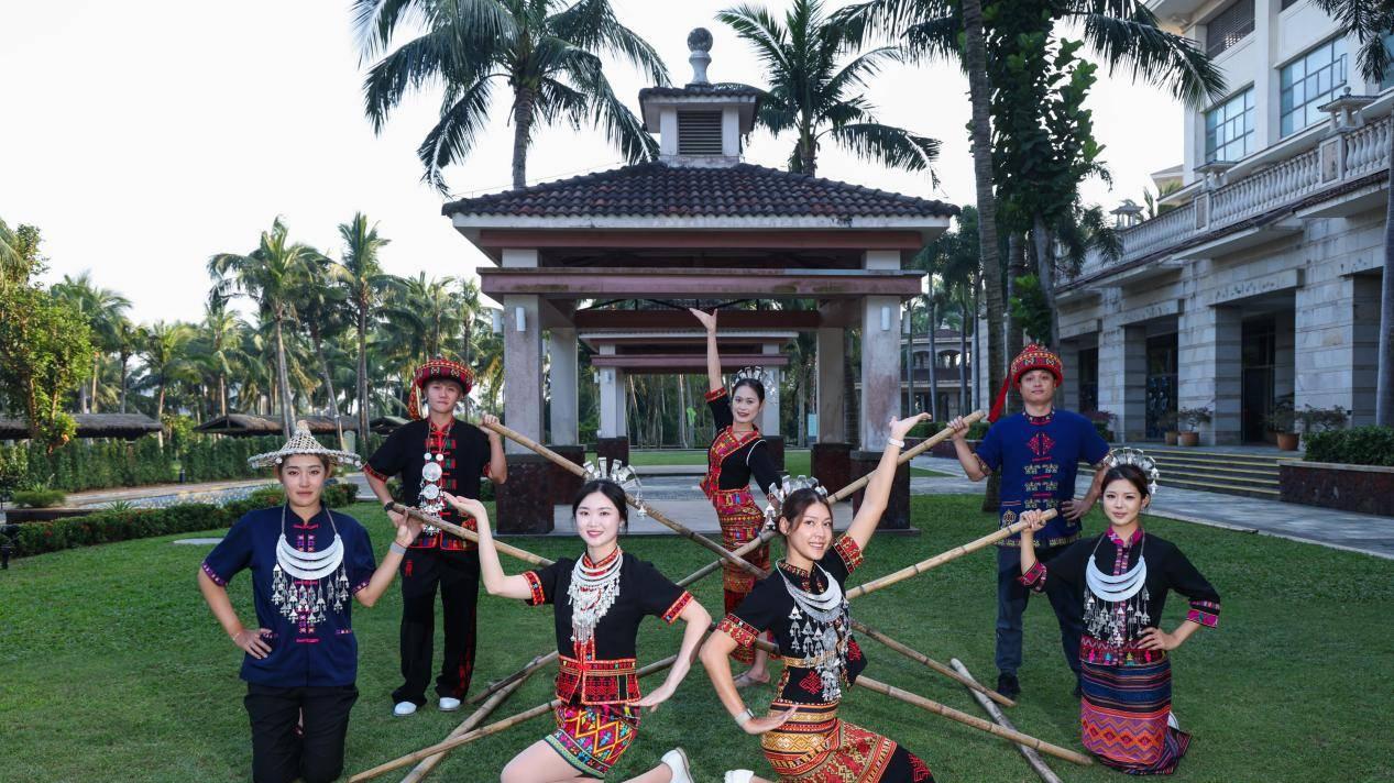 当高尔夫球遇见黎锦 非遗文化点亮女子中巡收官之战