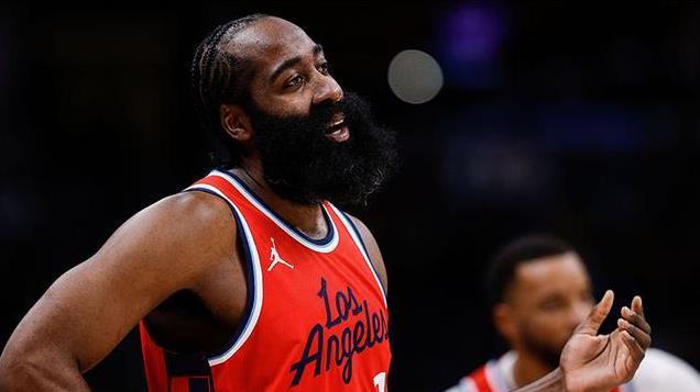 26分大胜！谢谢你哈登，伦纳德赛后动情发声，还送上了领袖特权