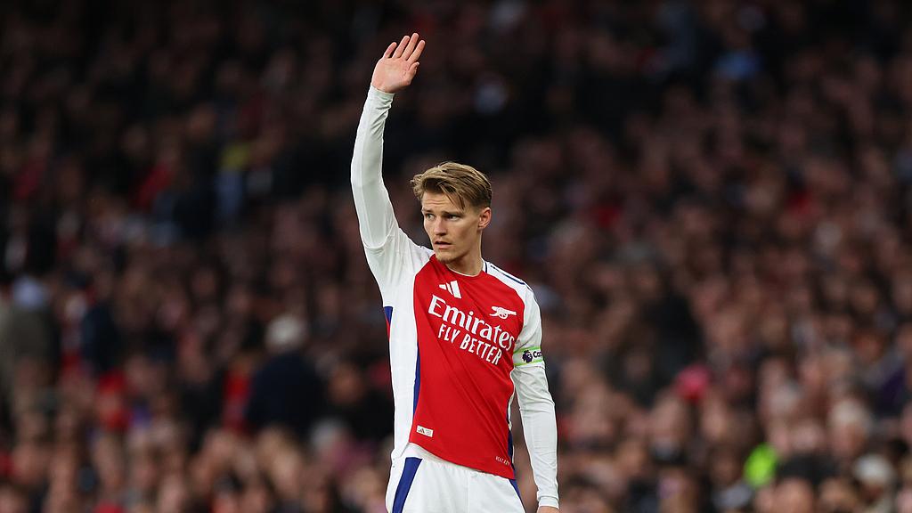 从夏窗引进的球员表现看，曼城是英超最成功的，利物浦引援失败了