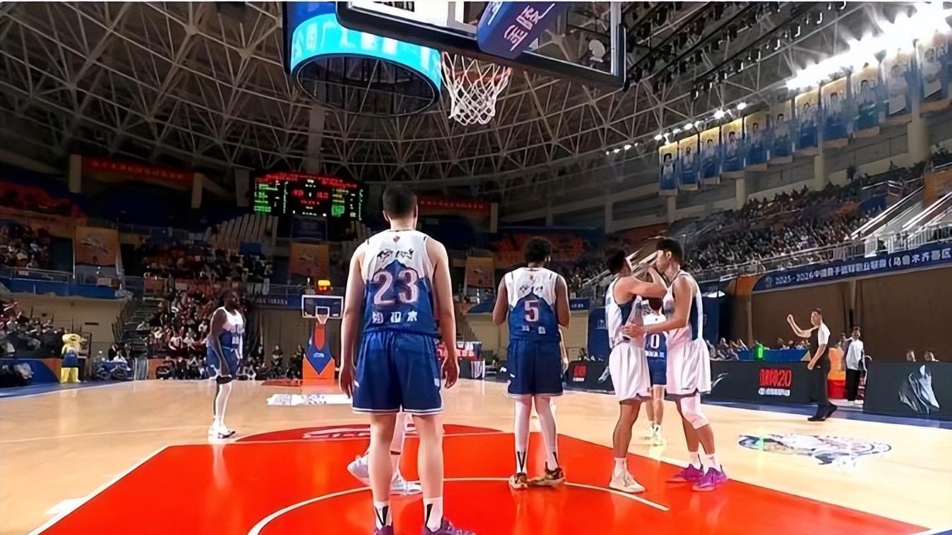 刘炜不想下课都难了！球迷致信管理层要求换教练，并愿承担新教练首年薪资