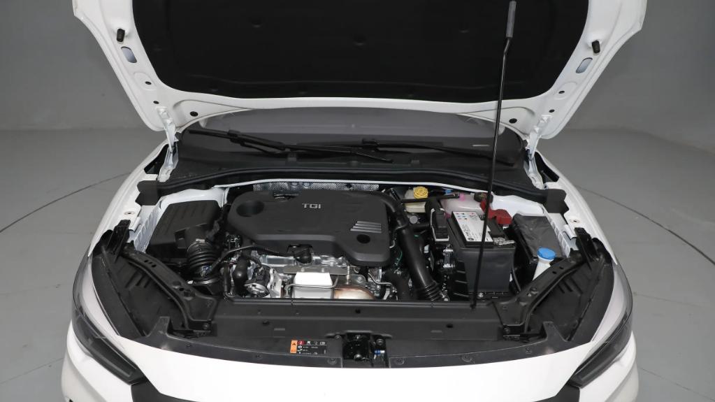 掀背式设计更运动，还有1.5T引擎加持，2025款名爵MG6上市