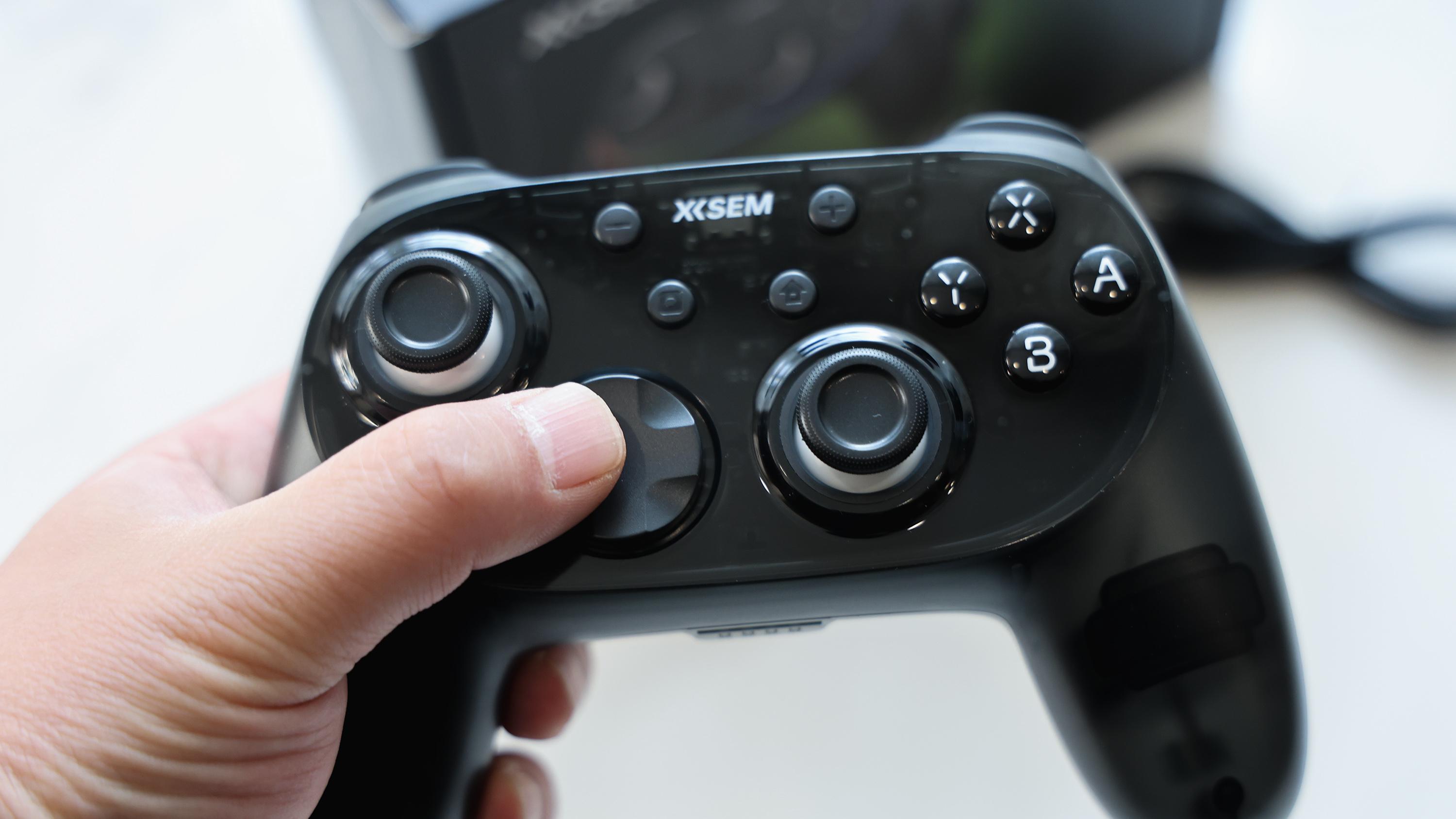 200出头碾压原装？西圣GC1游戏手柄：百元价享旗舰级操控与手感