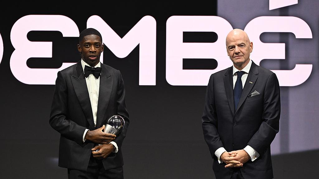 登贝莱荣膺 2025 年 FIFA 年度最佳球员