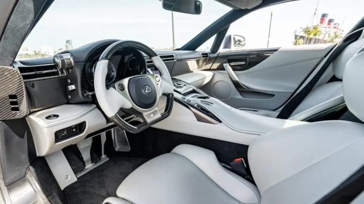 “理财产品”？十年前的雷克萨斯LFA拍出591.2万，声浪天籁之音