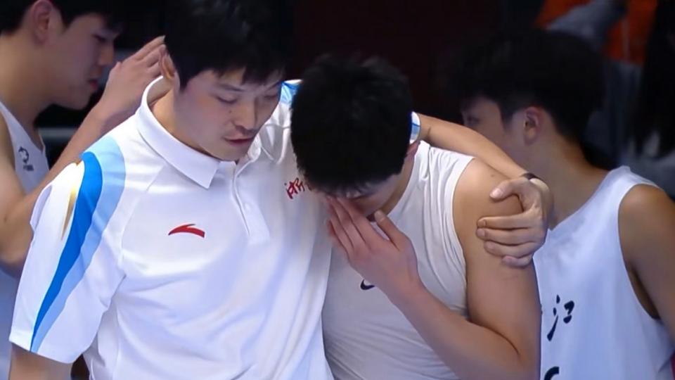 尽力局！李悦洲打满全场空砍52分泪洒现场 赛后接受尿检
