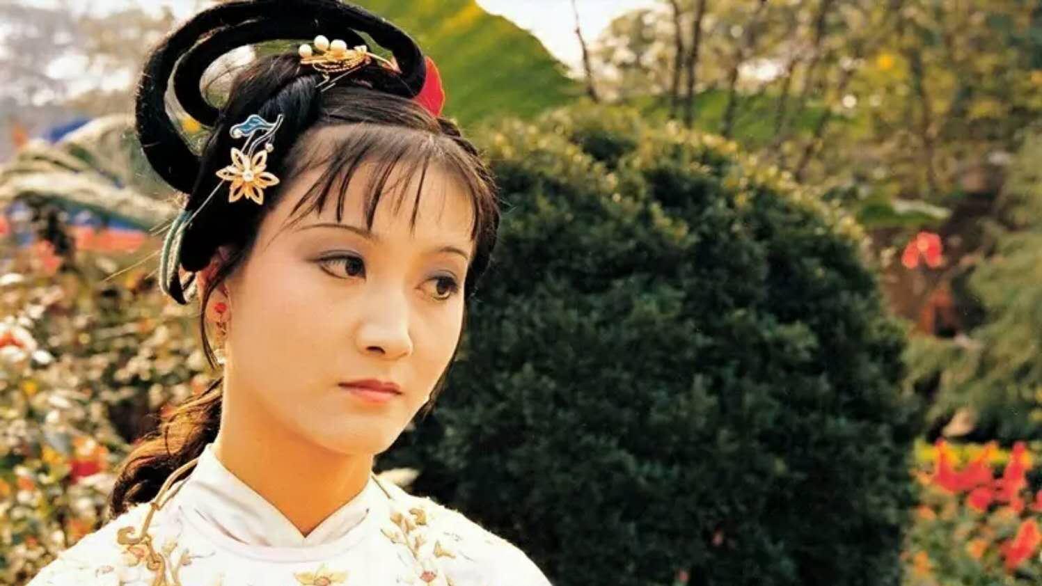 比起赵姨娘，贾母更恨另一个女人：这场旧怨，让迎春成了牺牲品