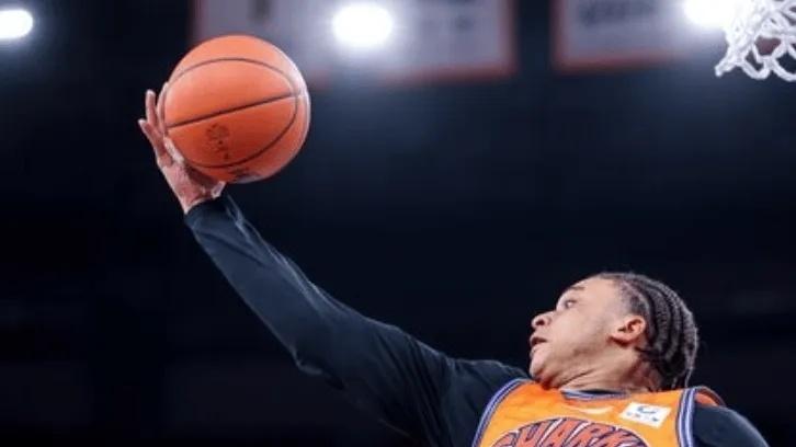 胜江苏却让4主力全出隐患！张镇麟+2小外投篮隐患，洛夫顿太粘球