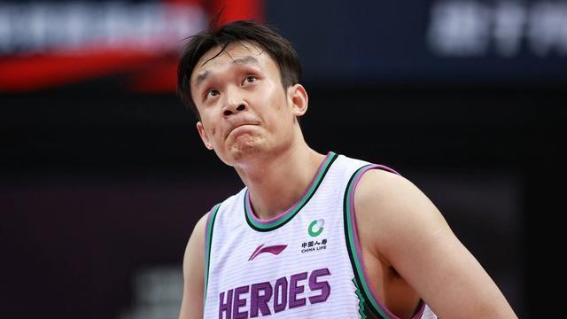 丁彦雨航：CBA“混子文化”下的拼命三郎