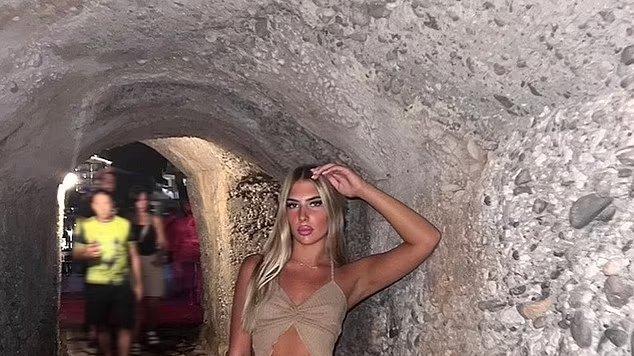 19岁塞尔维亚美女坠亡，玩滑翔伞时突然解开了安全带，引发猜测