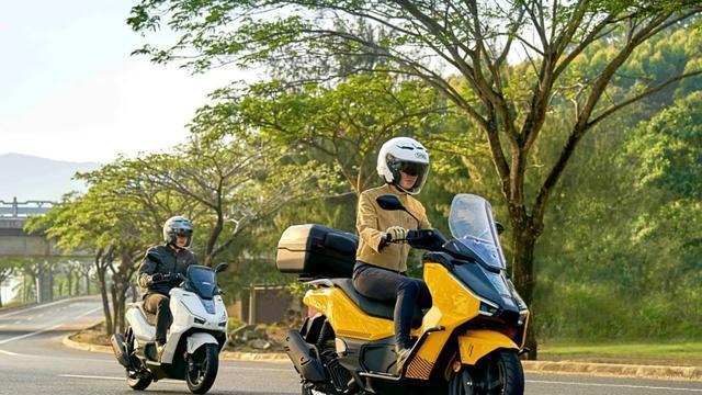 五羊本田发布新款150平踏板，城市通勤新选择，舒适与实用兼备