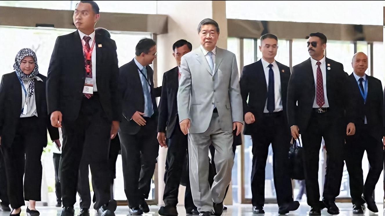 中美谈判，却出乎世界预料，中国对美国的要价变了，颇具戏剧色彩