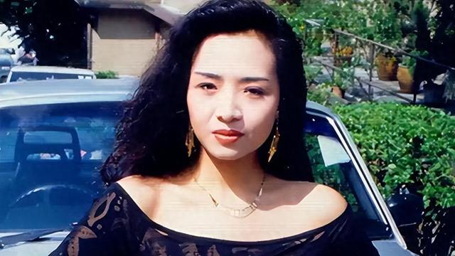 叶子楣从性感女神到落魄大妈，同居 26 年未领证，男友去世后净身出户