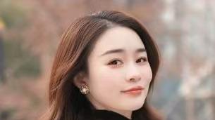 从冷艳女神到综艺 “显眼包”，钟楚曦的真实不该被 “审判”