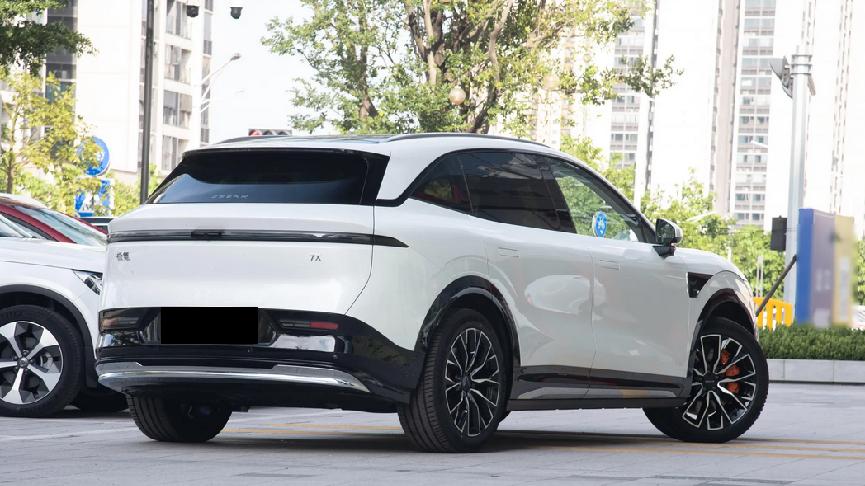 中型纯电SUV不只有特斯拉Model Y，极氪7X实用性强，家用代步都合适