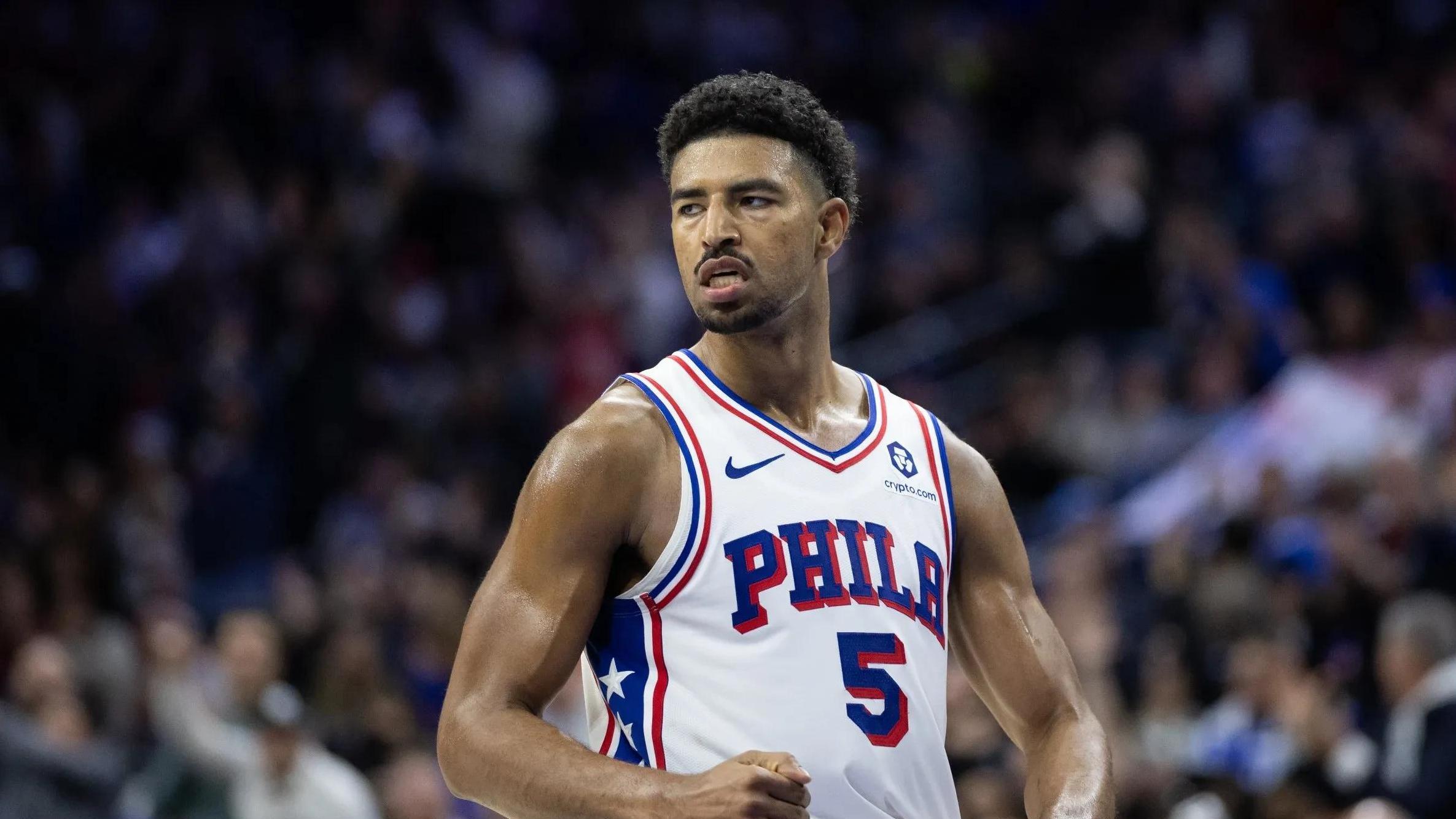 火箭力克76人：解读杰伦格林和史密斯的30分表现与21分逆转