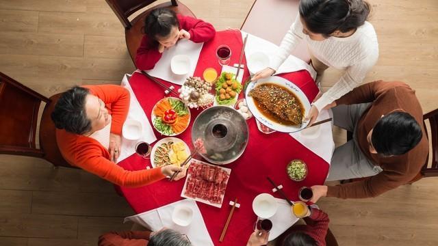 从去年的断亲潮，到今年的不春晚拒包饺子，年轻人在重新定义春节