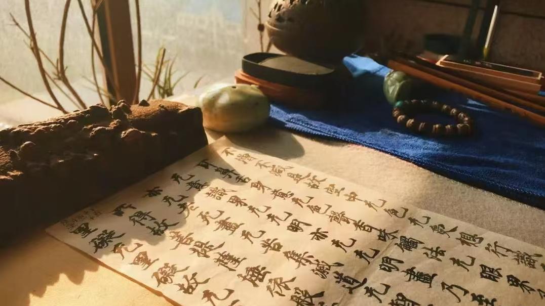 他用“写字”7年救下家里2000万债务，你怎么看？